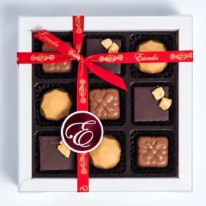 Caja 9 bombones - Almendra, Pistacho, Chocolate Gold