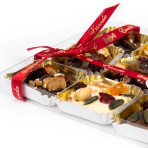 Caja de corcheas con frutos secos